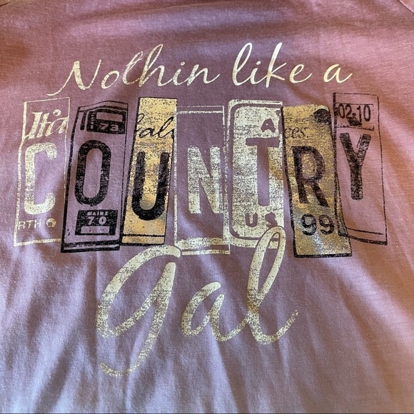 Maurices graphic tee-shirt size XS nothing like a country gal cold shoulder NWOT - Picture 4 of 11
